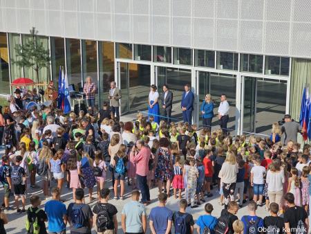 V Kamniku odprli eno najbolj modernih osnovnih šol v Sloveniji (2)